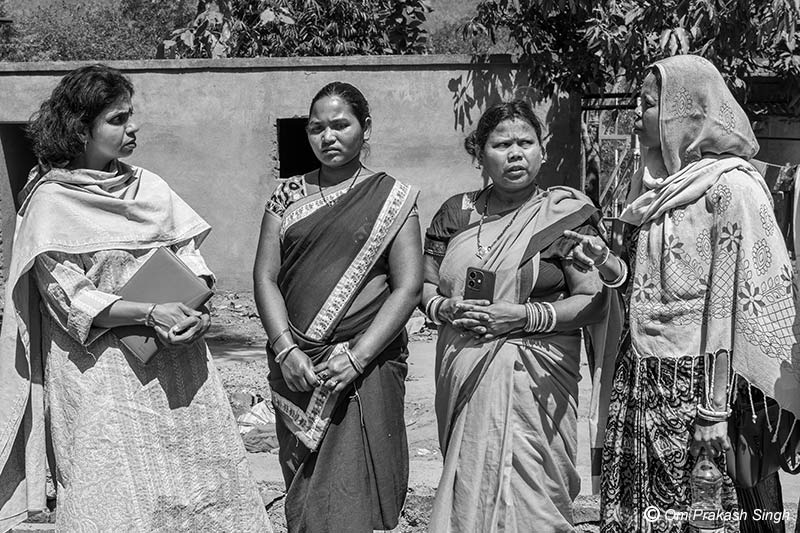Women confidently articulating their JJM-related service needs and challenges in a settlement inhabited by a Particularly Vulnerable Tribal Group (PVTG) in Seraikela-Kharsawan district, Jharkhand, India